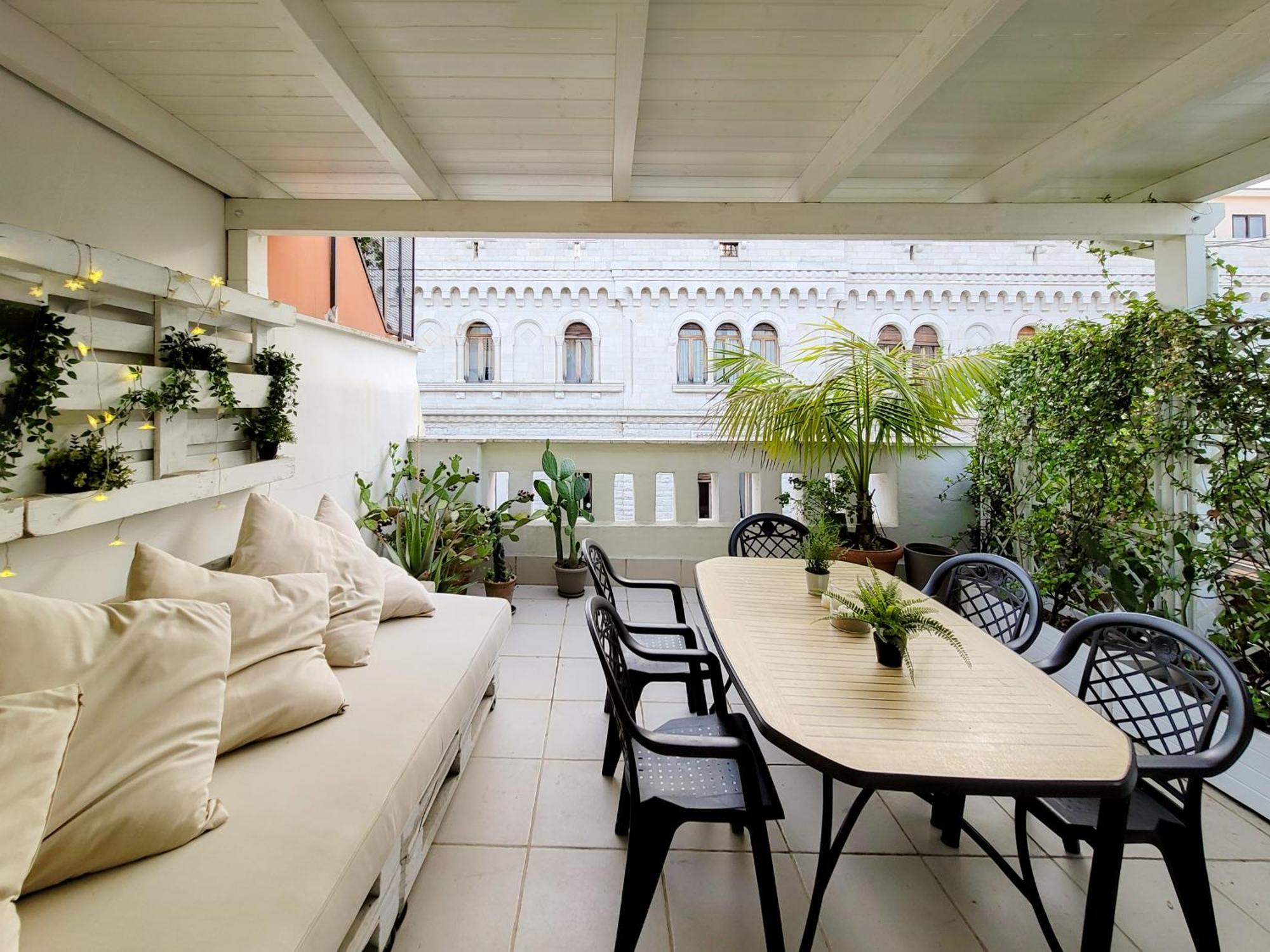 2 Bedrooms Penthouse In The Center * Bari
